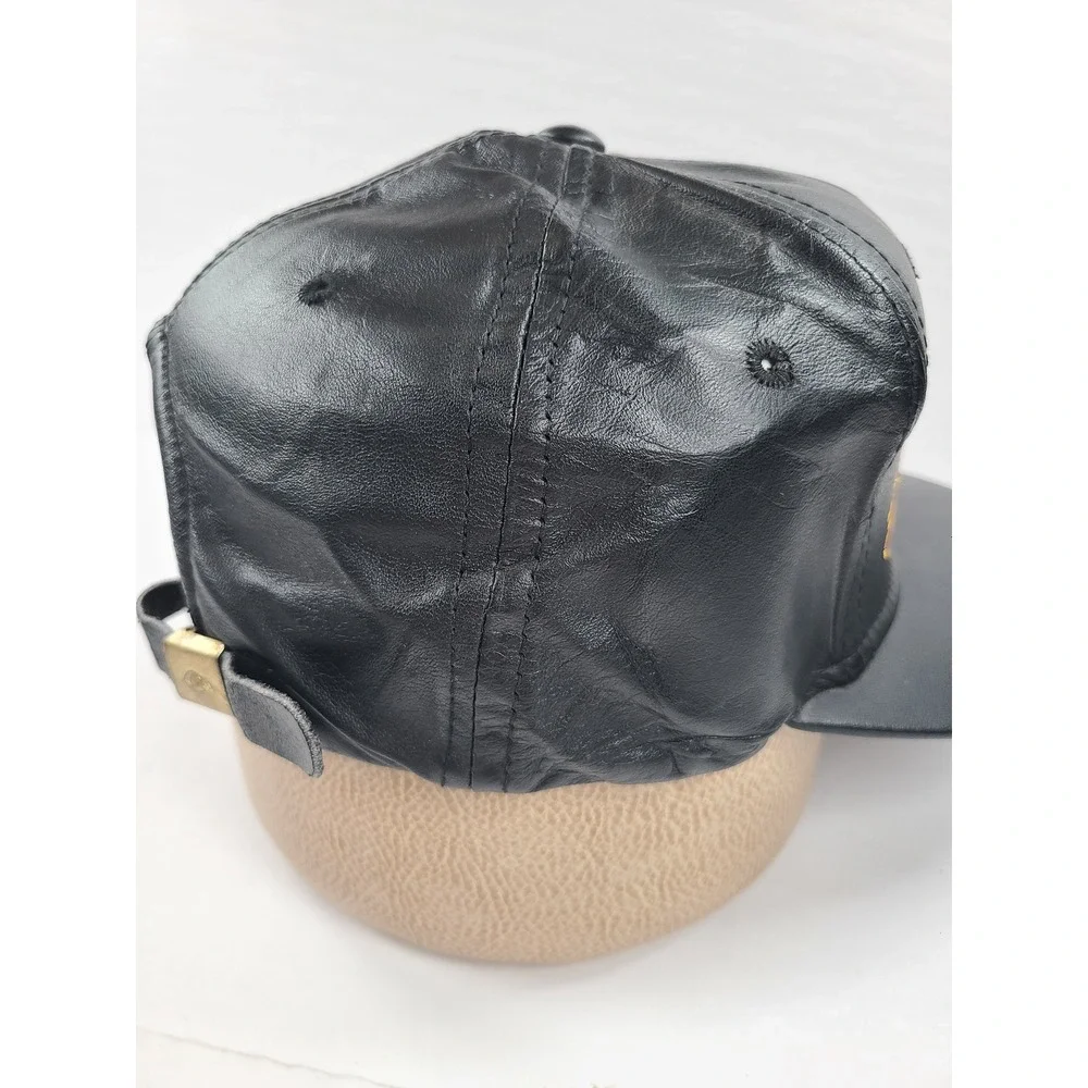 Vintage Sports Specialties Los Angeles Lakers Black Faux Leather Strapback‎ Hat